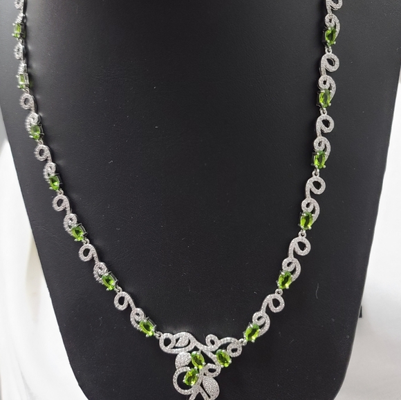 Vintage Peridot,White Topaz Swirl Necklace - Picture 4 of 7